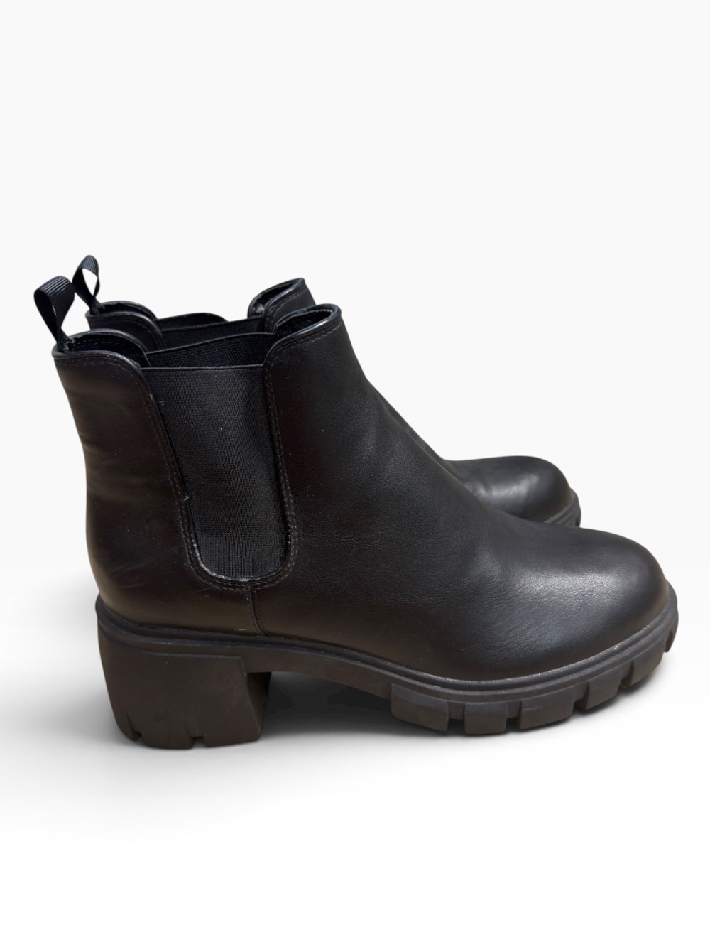 Steve Madden Howler Chelsea Boots 9.5 Black Chunky Lug Sole Platform Ankle Boot